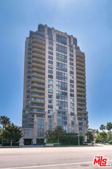 10800 Wilshire Boulevard #1101 photo 2