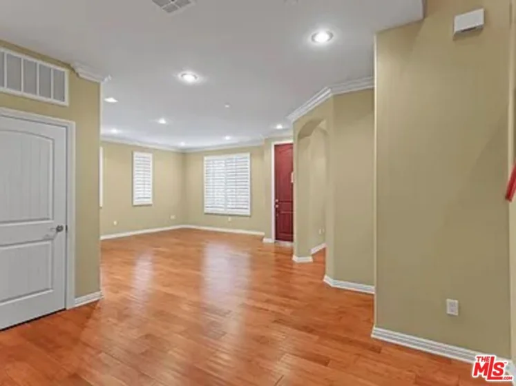 1810 S Barrington Avenue #5 photo 28