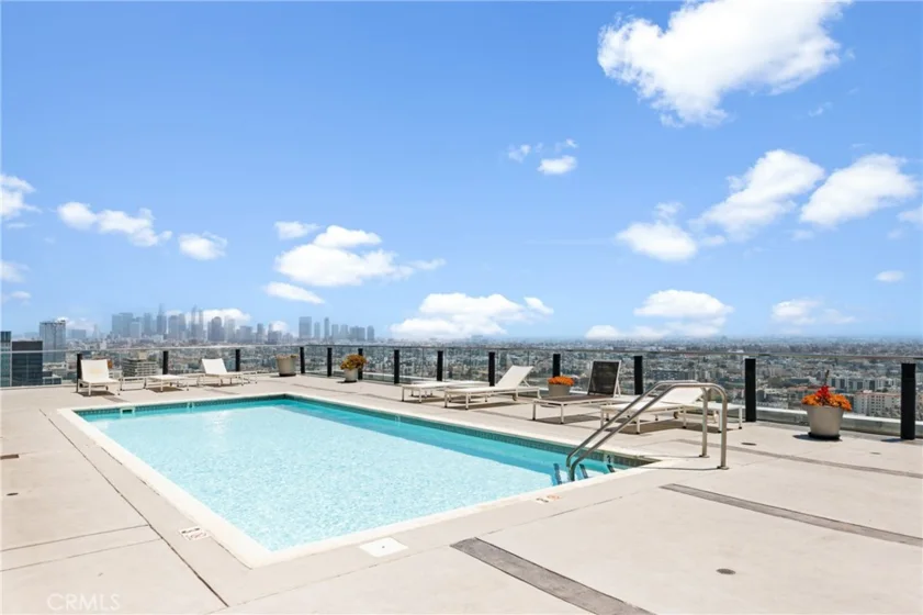 3810 Wilshire Boulevard #1811 photo 18