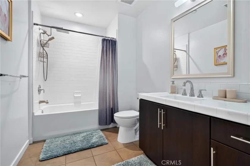 21 Gramercy #218 photo 25