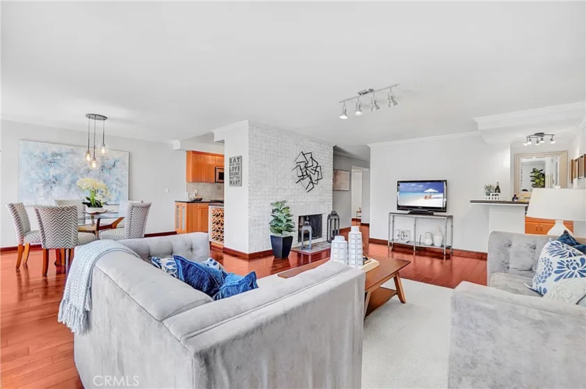 11733 Goshen Avenue #202 photo 1