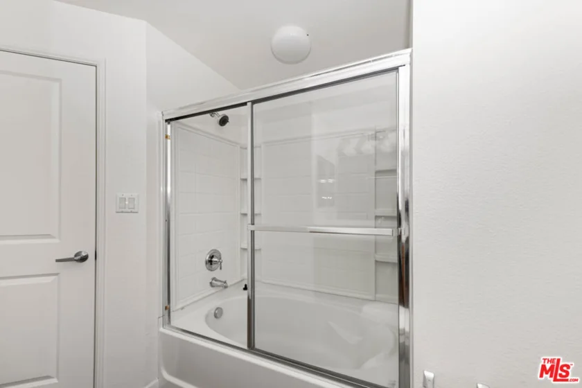 6400 Crescent Parkway #402 photo 34