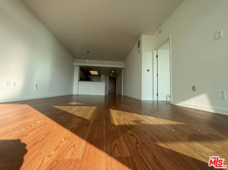 13700 Marina Pointe Drive #1219 photo 9