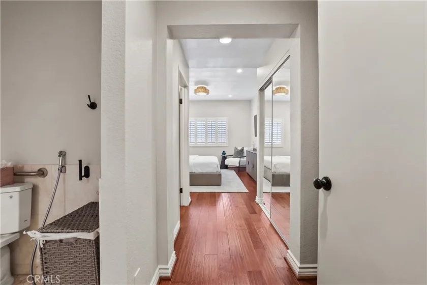 366 Villa Point photo 25