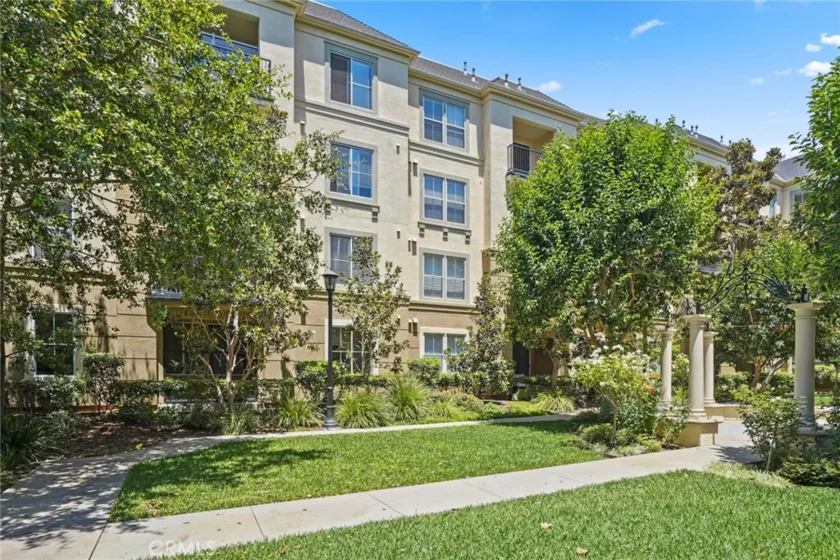 2147 Watermarke Place photo 48