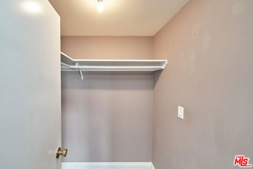 727 S Ardmore Avenue #801 photo 10