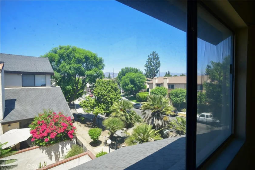 9601 Sylmar Avenue #1 photo 28