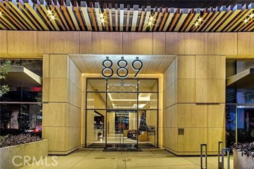 889 Francisco #3206 photo 4