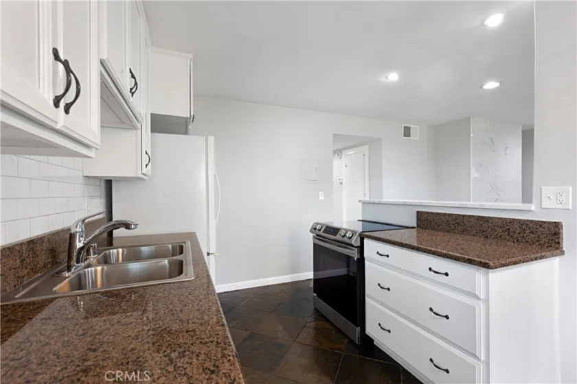 17572 Vandenberg Lane #01 photo 10