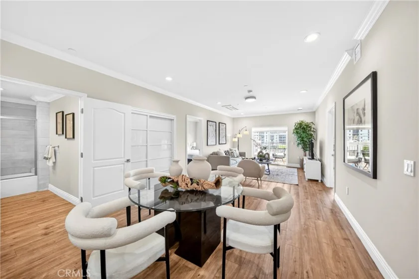 944 S Serrano Avenue #306 photo 8