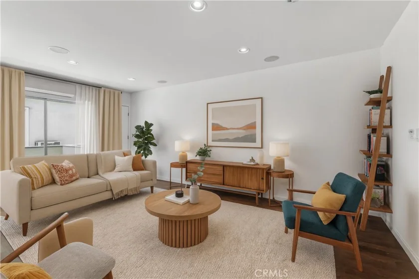 1411 N Hayworth Avenue #15 photo 1