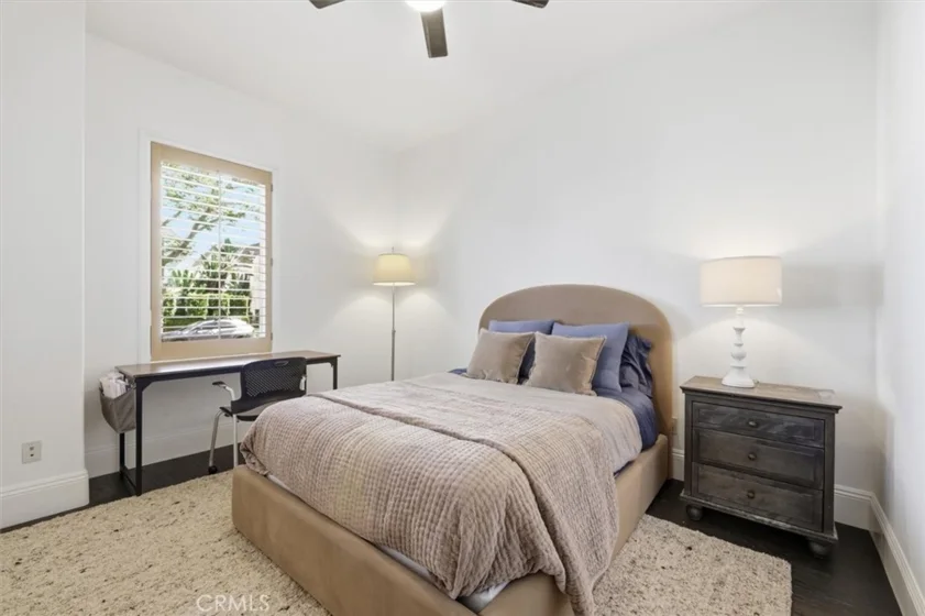 143 N Arnaz Drive #105 photo 19