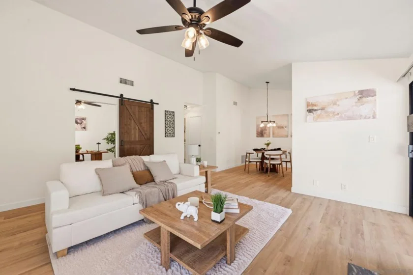 12855 Via Moura photo 1
