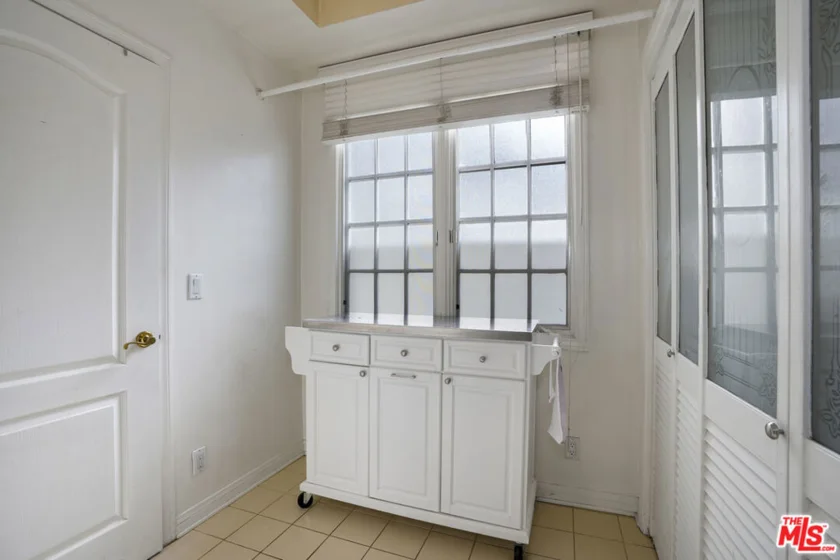 10630 Eastborne Avenue #306 photo 15