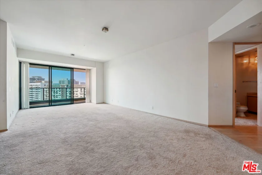 10490 Wilshire Boulevard #1402 photo 4