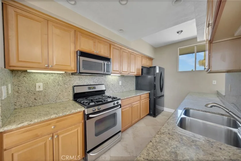 3361 Tempe photo 19