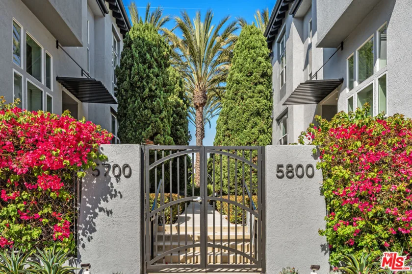 5800 Seawalk Drive #2 photo 25