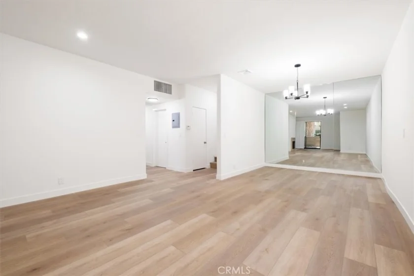 14159 Dickens Street #110 photo 6