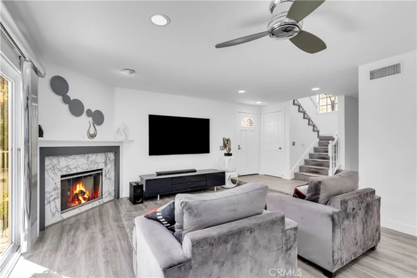 27408 Hyatt Court photo 20