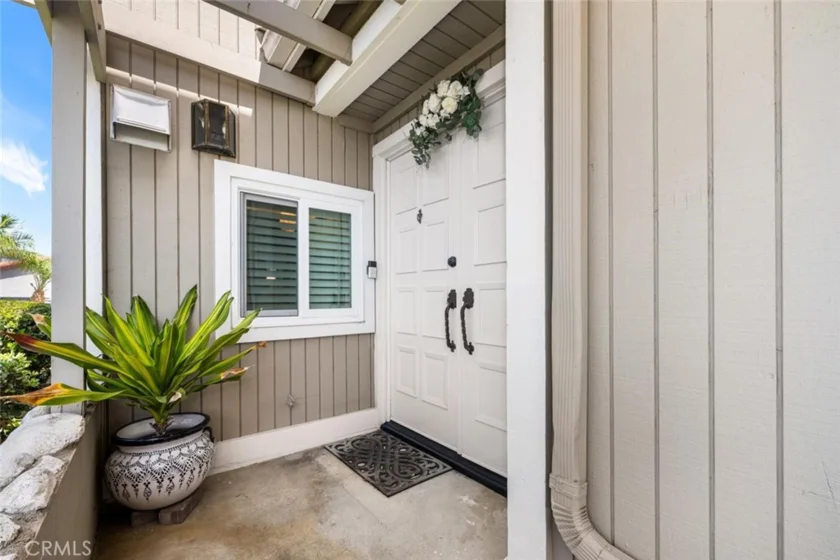 5588 Orange Avenue photo 3