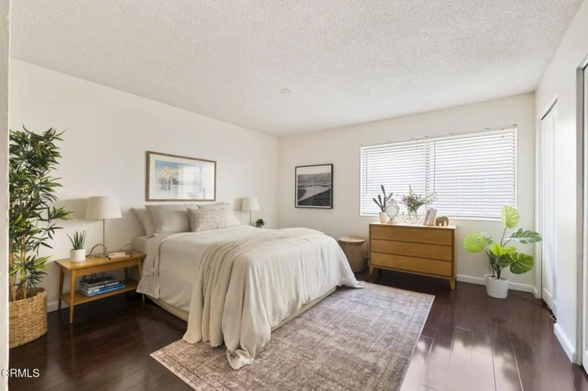 110 N Everett #103 photo 8