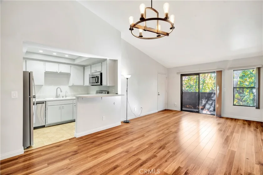 7308 Corbin Avenue #G photo 3