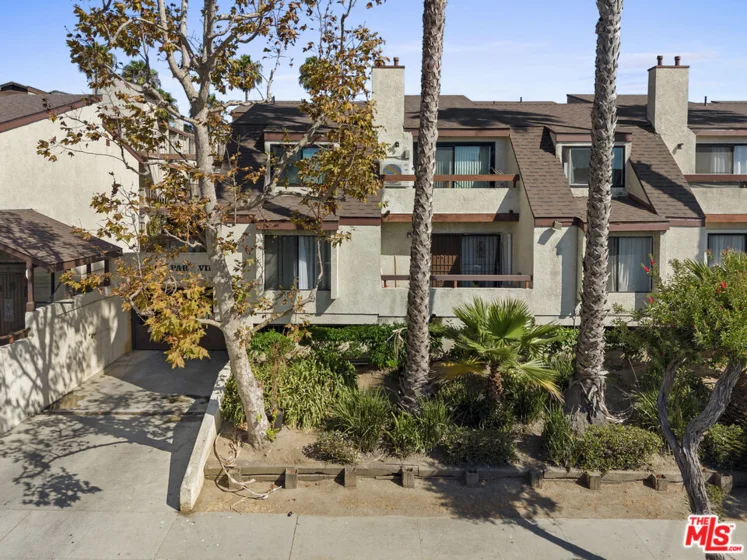 620 W Hyde Park Boulevard #103 photo 1