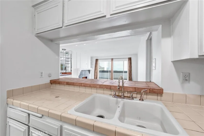 5334 Lindley Avenue #219 photo 12