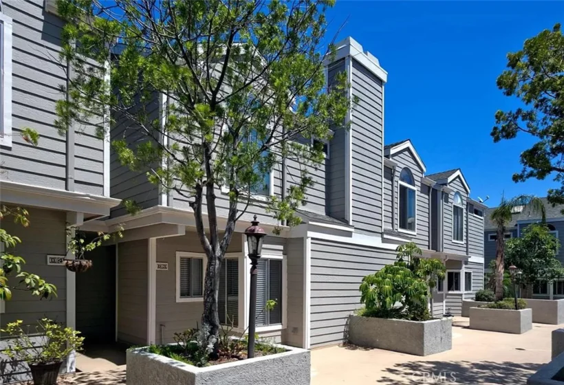 260 Victoria Street #D3 photo 1