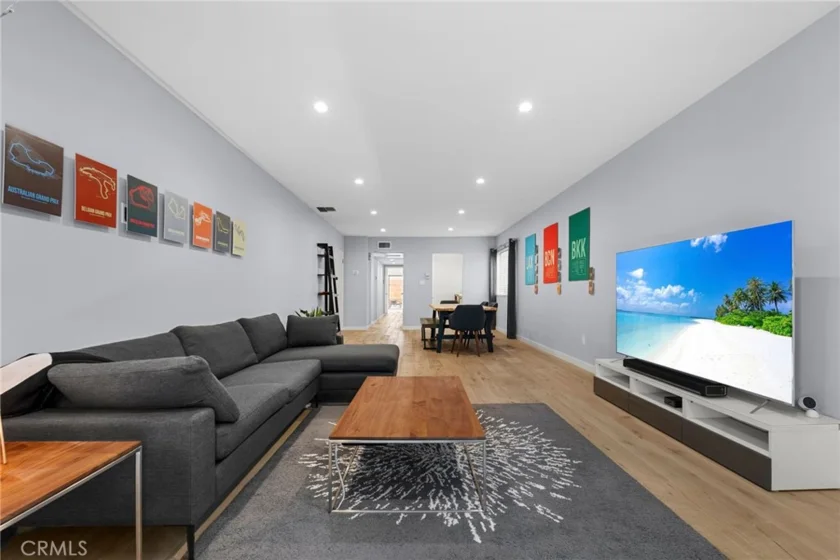 1045 N Kings #107 photo 5