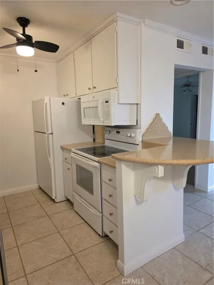 448 N Bellflower Boulevard #101 photo 11