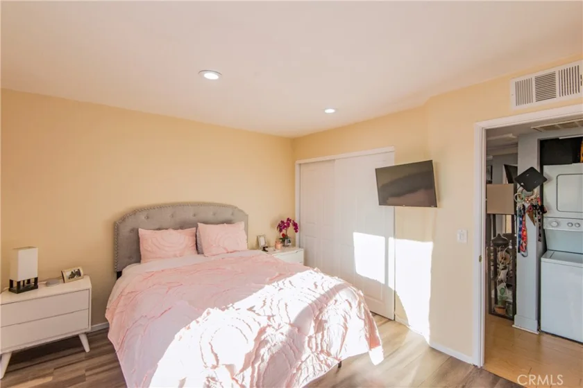7045 Woodley Avenue #218 photo 4