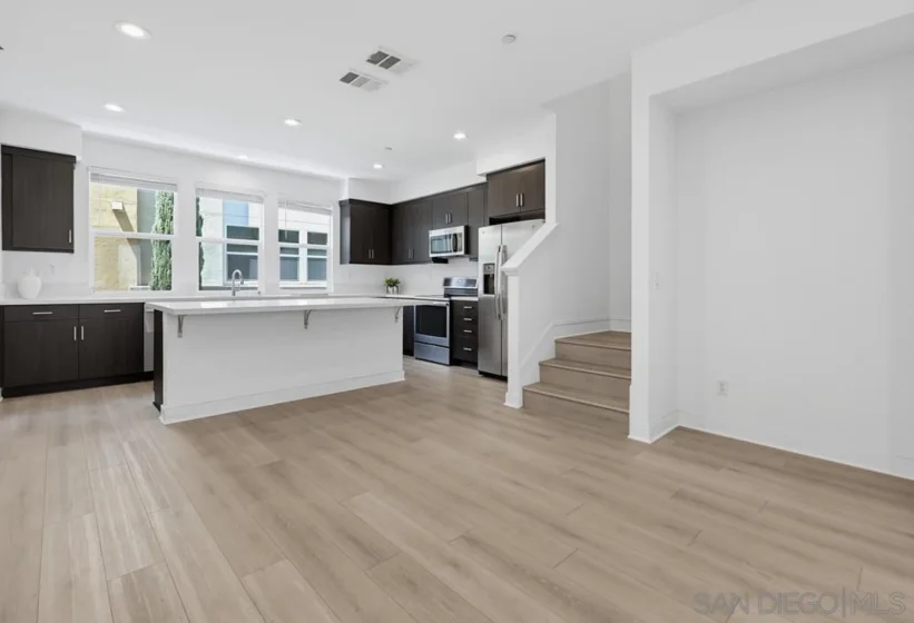 745 Shoreline Road photo 10