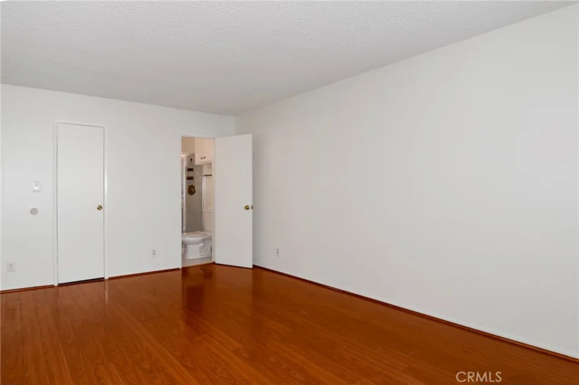 5403 Newcastle Avenue #28 photo 15