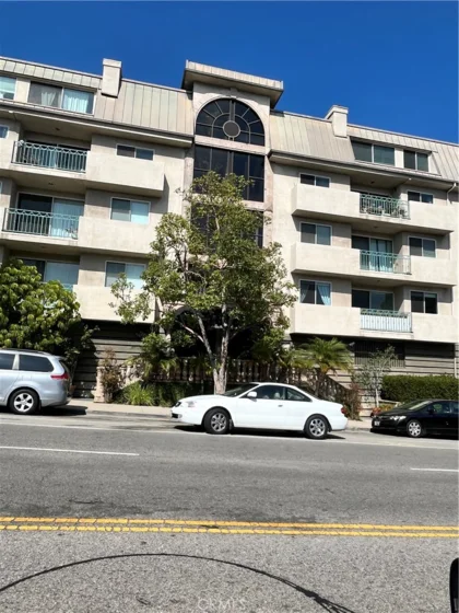 390 S Sepulveda Boulevard #208 photo 2