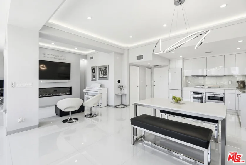 10501 Wilshire Boulevard #1007 photo 34