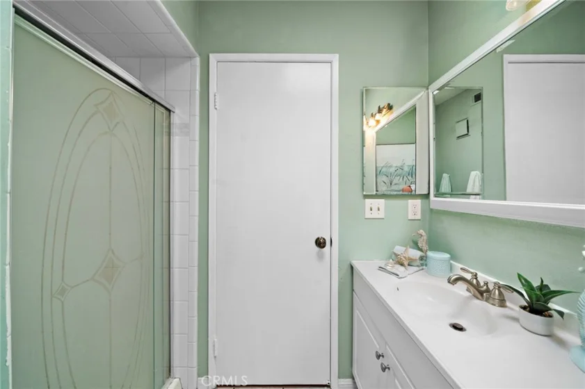 1100 Newport Avenue #404 photo 17