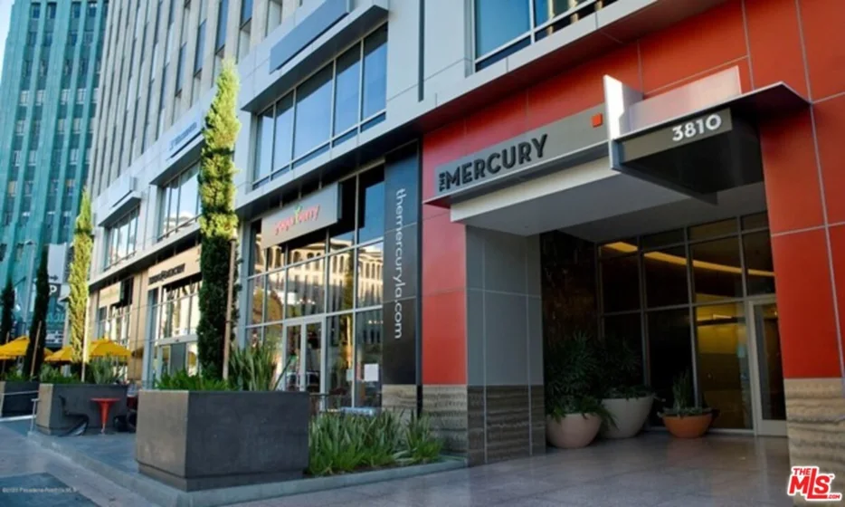 3810 Wilshire Boulevard #710 photo 1