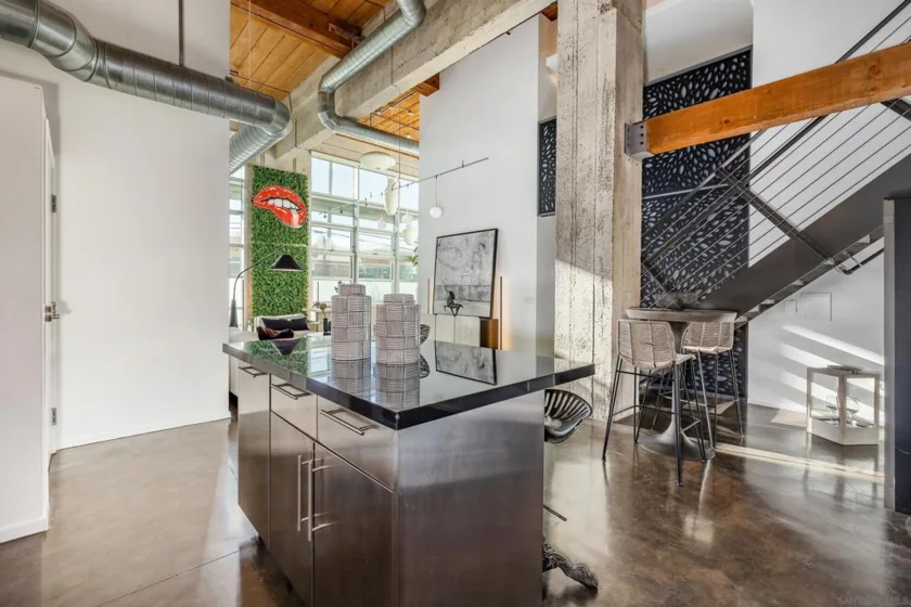 530 S Hewitt Street #131 photo 12