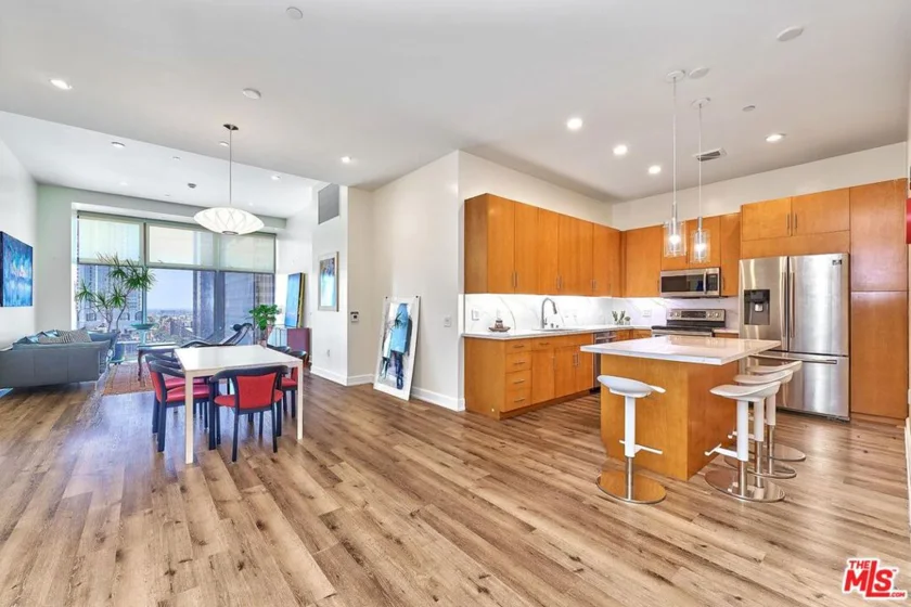 3223 W 6th Street #1005 photo 24