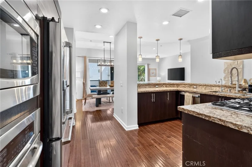 21 Gramercy #218 photo 19