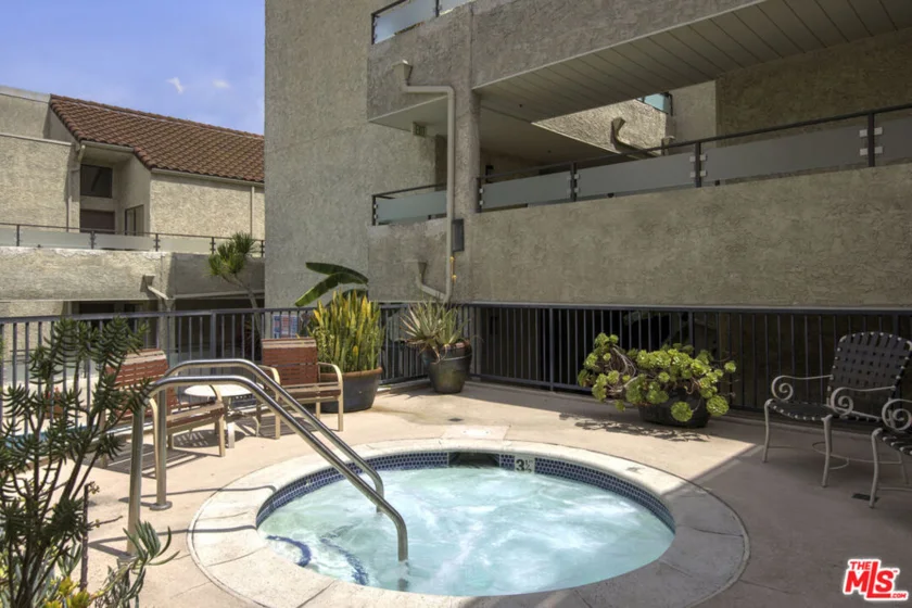 1900 Vine Street #403 photo 39