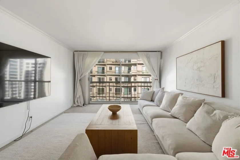10751 Wilshire Boulevard #1206 photo 1