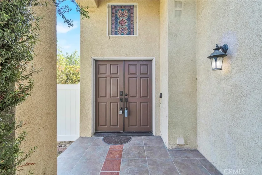 39909 Via Castana photo 4