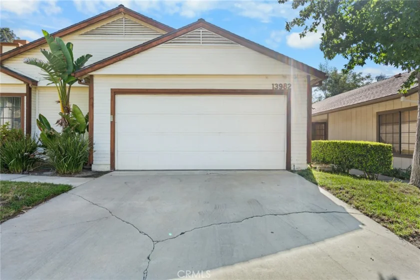 13982 Olive Grove Lane photo 1