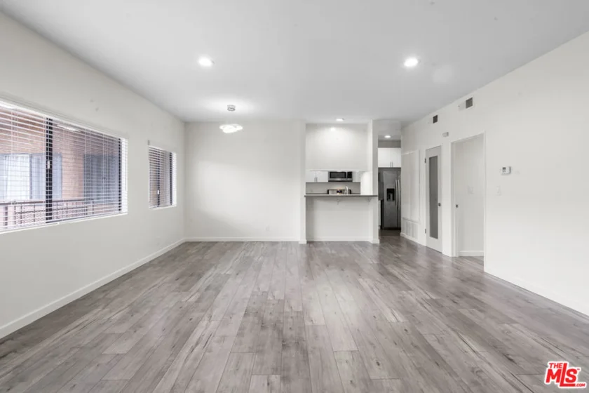 424 S Westmoreland Avenue #306 photo 28