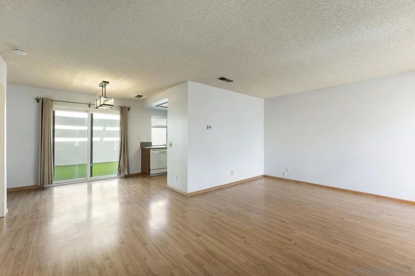 1415 Summit Drive photo 6