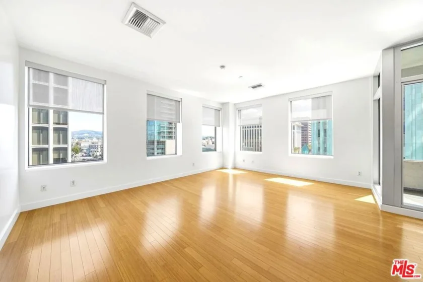 3810 Wilshire Boulevard #605 photo 4