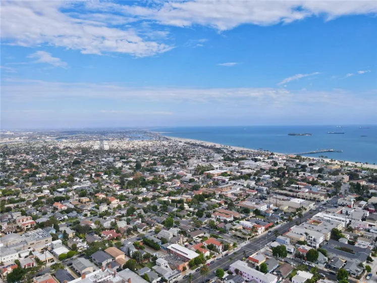 605 Redondo Avenue #203 photo 33