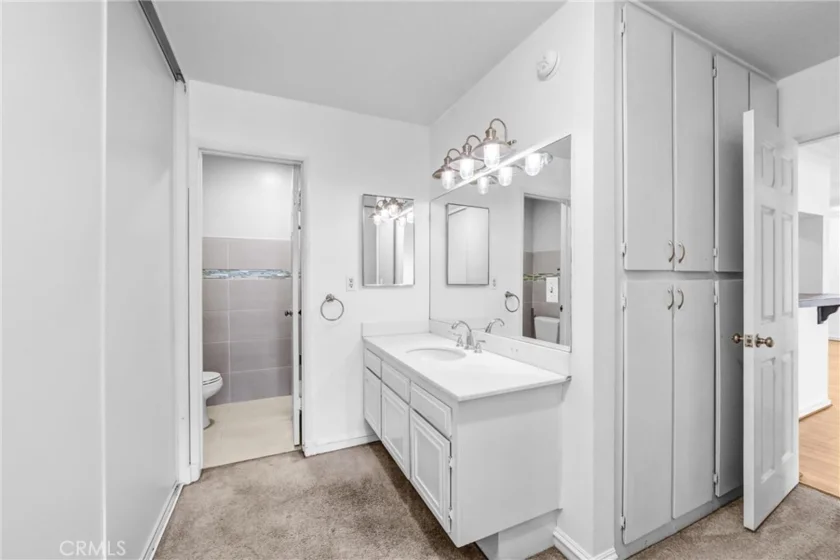 5334 Lindley Avenue #219 photo 23